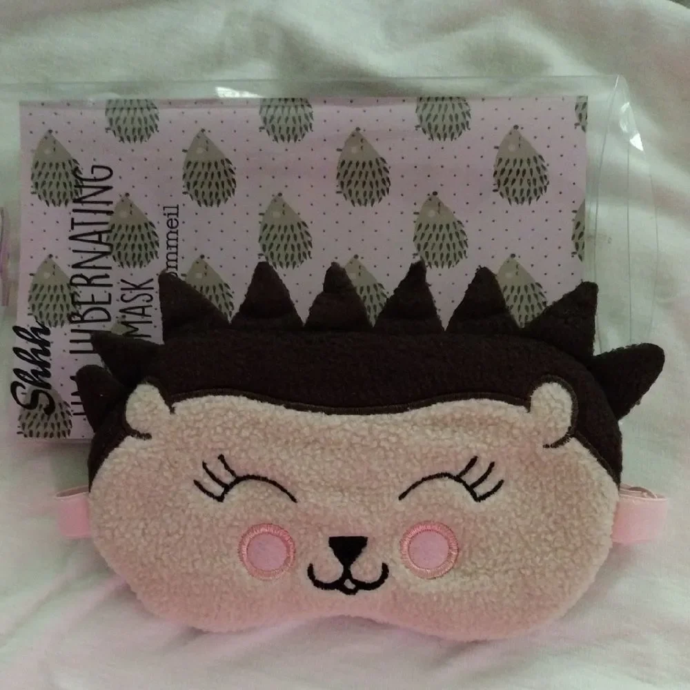 New in Box The Sak Kids Hedgehog Sleep Mask - Cream and Black